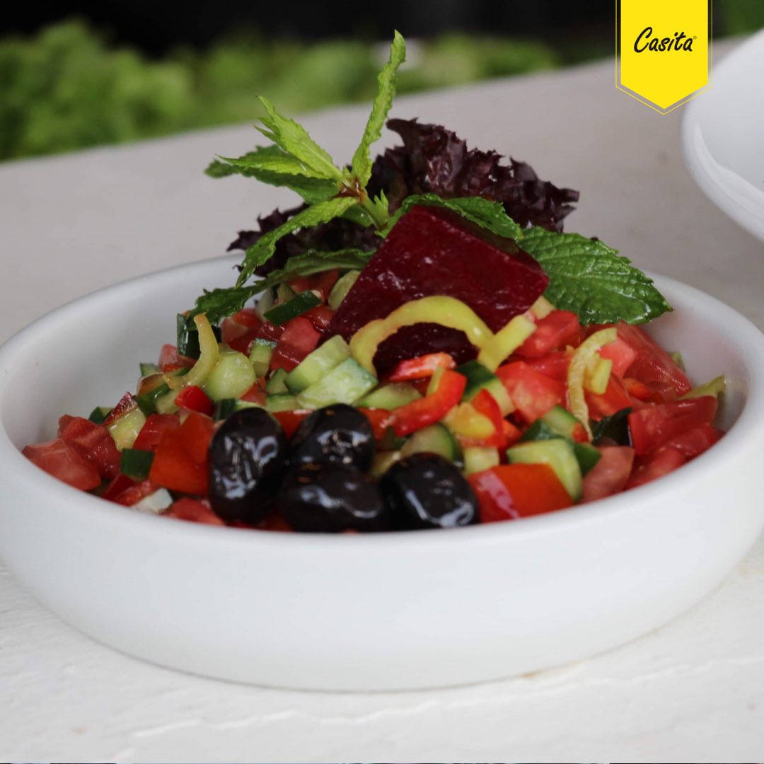 Taptaze yeşillikler ve Casita dokunuşları ile leziz mi leziz yaz salatası🤩
#casitaeatfineeverytime📍casita.com.tr

#bodrum