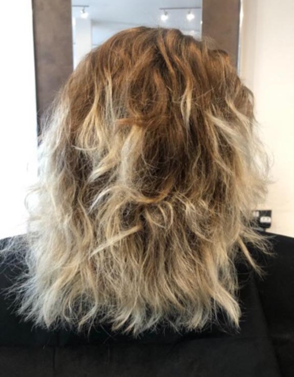 THBofPenarth's tweet photo. This client's #hair had been over processed at another #salon!

It was our Claire to the rescue who gave the hair some TLC &amp; a fresh new colour. Look how healthy &amp; shiny these locks look now😍

Here's this week's #TransformationTuesday...

https://t.co/NOCBayuscU #Penarth https://t.co/9CByD2yAkX