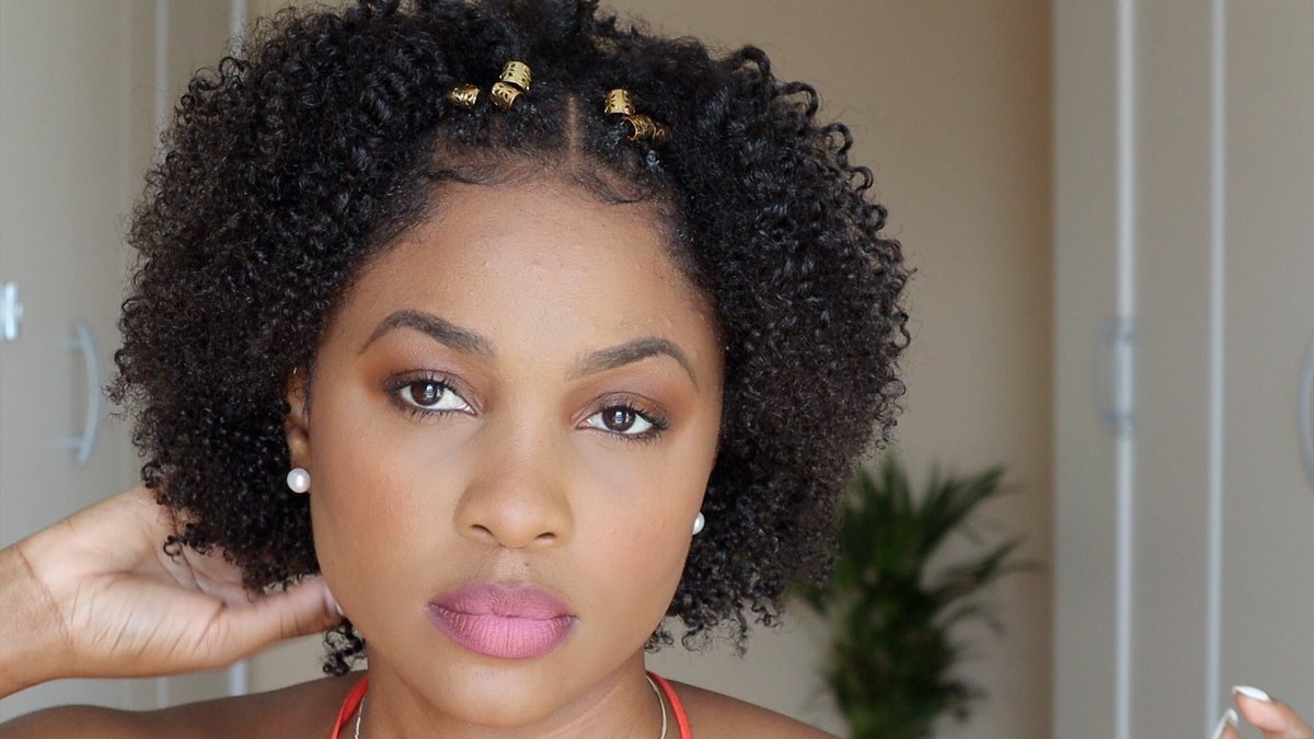 Easy protective style// Back to school Hairstyles on Short/Medium Length Natural Hair. #protectivestyles #easyhairstyles #naturalhair #cutehairstyles #4chair 
.
.
youtu.be/XCfAxNbvEbE