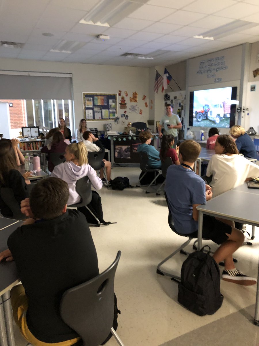 FMHS9's tweet photo. @killoughfmhs is kicking off out #FM9 outdoor learning garden & her AP Human Geography learning with a guest speaker- a farmer from Iowa! #globallearning #expertsintheclassroom https://t.co/g4Ln6hjiLV