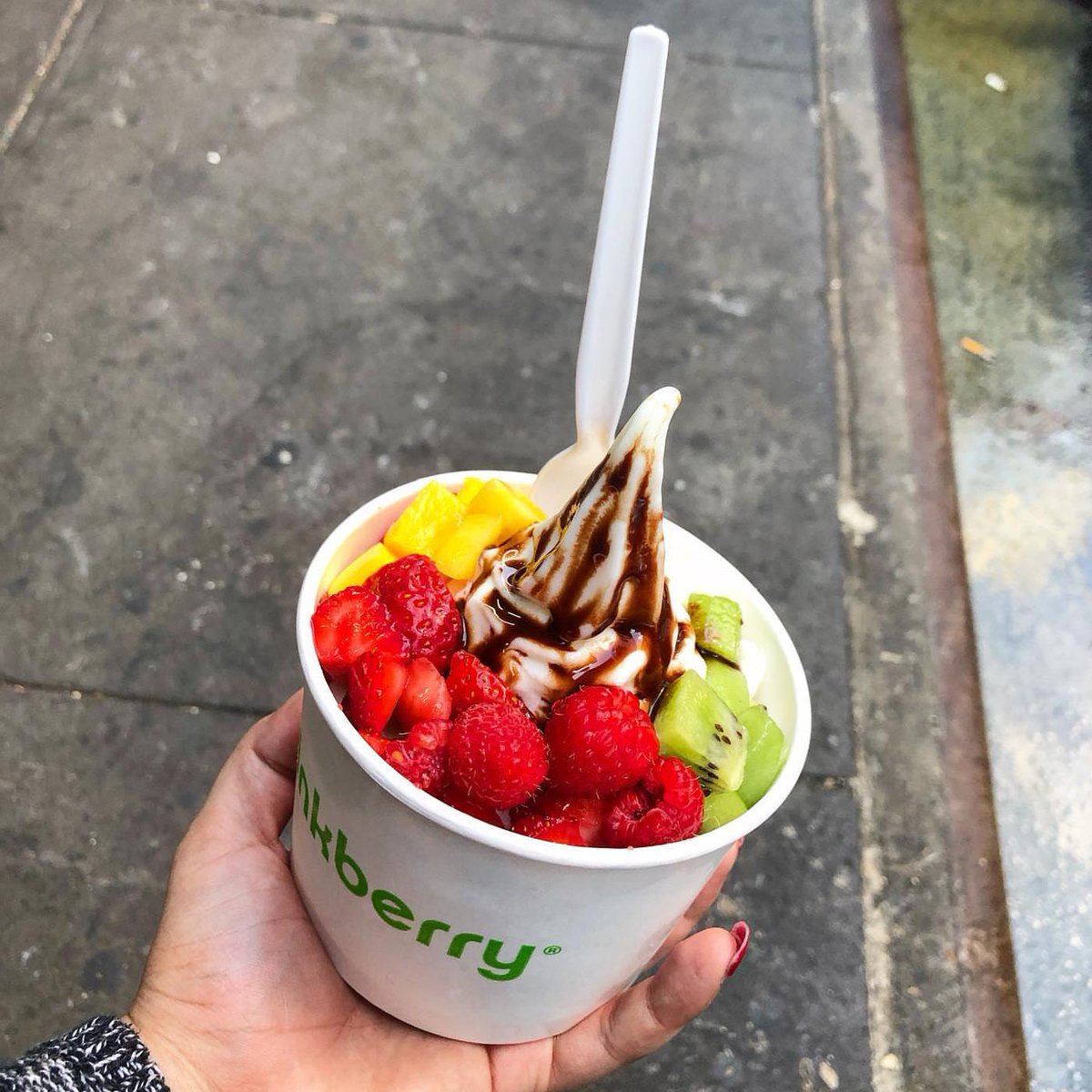 PinkberryWorld's tweet photo. Add some colours to your day with our fresh cut fruits as toppings!

#PinkberryWorld #Pinkberry #swirlygoodness https://t.co/GM5gE02GAT