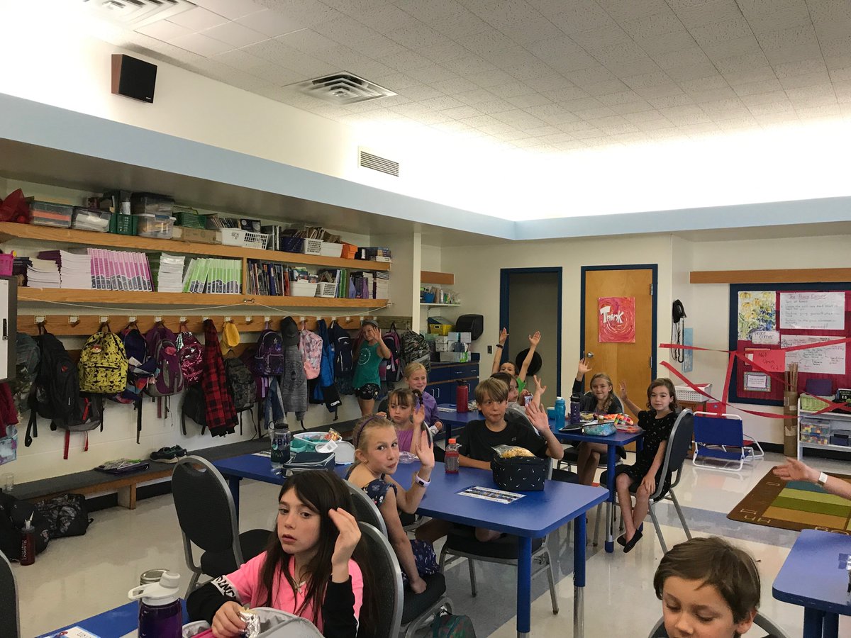vtmimm's tweet photo. #FirstDayOfSchool2019 #FWSU @FletcherFalcon 
The before school began shot and the class full of eager students ready to learn! https://t.co/3sfAzNfwT0