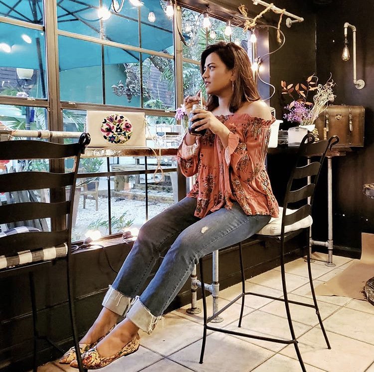MyFashom's tweet photo. Our amazing friend @Afroza_Khan is preparing for autumn with one of our exclusive Fashom tops! Request yours in your next box today ππ
#repost #betterasiam #fashom #love #style #vibes #GetStyled #fall #trends #fashionista #ootd #bereal https://t.co/p0GHMtZibe