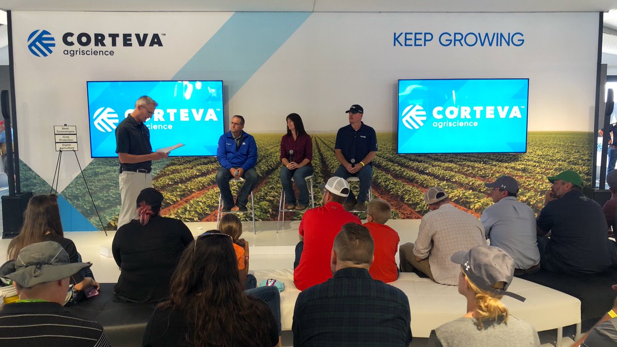 CortevaUS's tweet photo. Dan Puck, Enlist™ field Specialist kicks off our @enlistonline #EnlistE3 Soybeans farmer panel. #ExploreCorteva #FPS19 https://t.co/Pz8WobOHuI