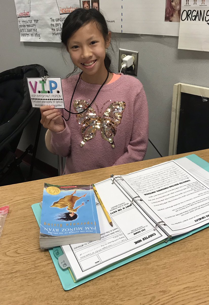 MrsDAngelone's tweet photo. Our VIP of the day! #BeLikeCARY #VIPstudent @CarpElem #5thgrade https://t.co/3GTYQLOFom