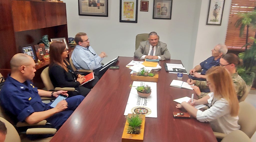 desaludpr's tweet photo. ¡GOBIERNO FEDERAL COORDINA TRABAJOS CON DEPTO. DE SALUD!
Secretario de Salud,Dr.Rafael Rodríguez Mercado se reúne con altos oficiales de Salud Federal (HHS) para la coordinación de trabajos de respuesta y recuperación ante tormenta Dorian.@HHSRegion2 @fortalezapr @PRpreparado https://t.co/KmpJ3POAj0