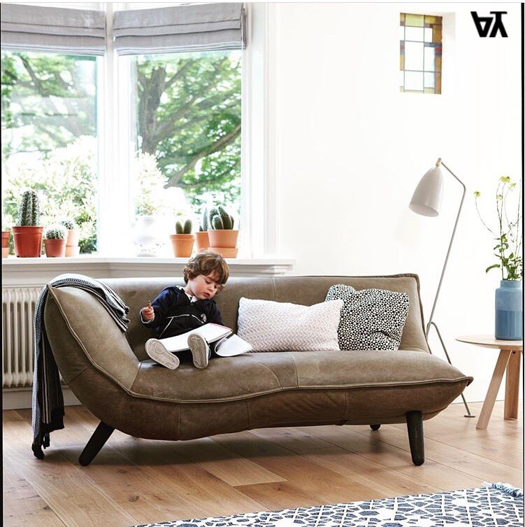 Als je kinderen hem leuk vinden is het een blijvertje🧒🏻

Woonwinkel te #Benthuizen, regio #Zoetermeer #DenHaag #Rotterdam #Gouda #Leiden #Delft #alphenaandenrijn #zuidholland
vanwaayinterieurs.com/nl/merken/label

#interieurdesign #designmeubelen #interiordesign #woonwinkel #wooninspiratie