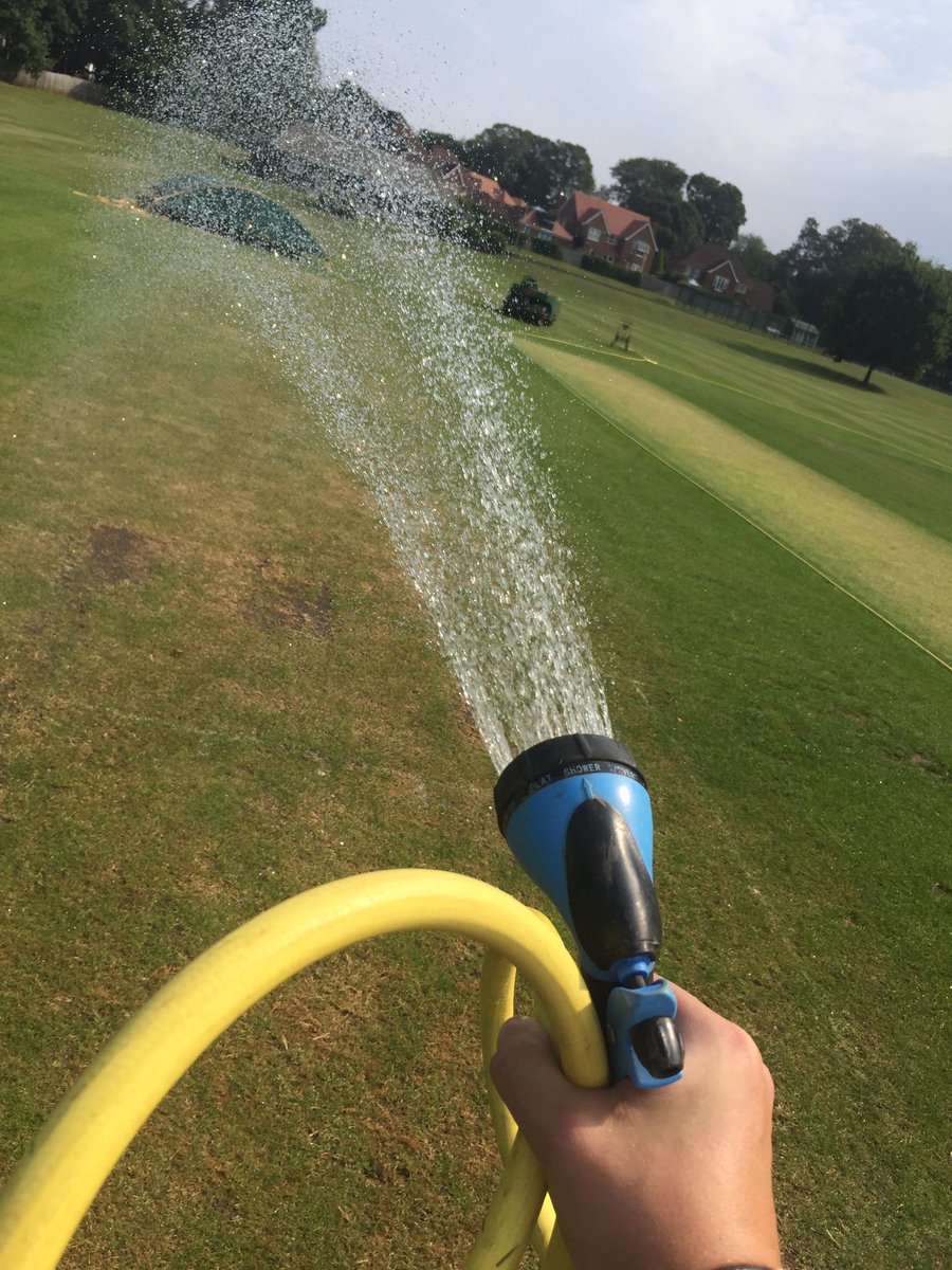 GaryCurtis18's tweet photo. WOW ☔️ that escalated quickly 😂 @WCCSCC https://t.co/1NXwvYXSqA