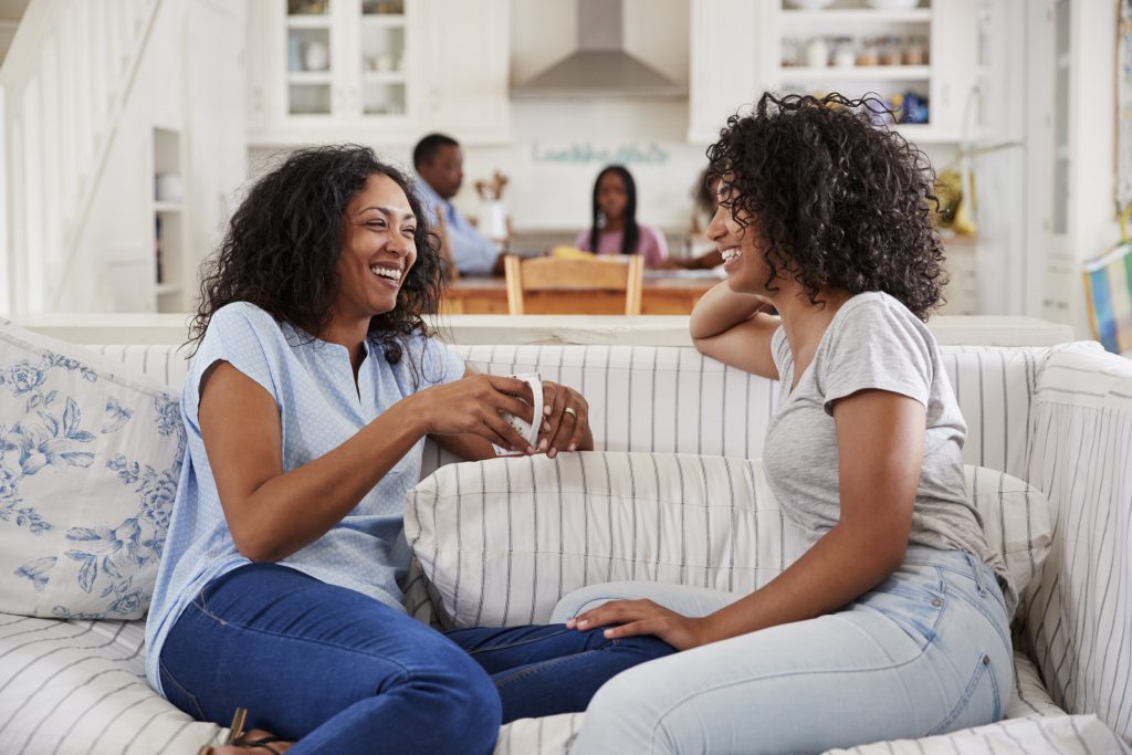 ROGExperience's tweet photo. Having open conversations with teens can help them cope with the challenge of #moving. #lifestyle  https://t.co/TokECg9MGA https://t.co/dNzSEEhPrn