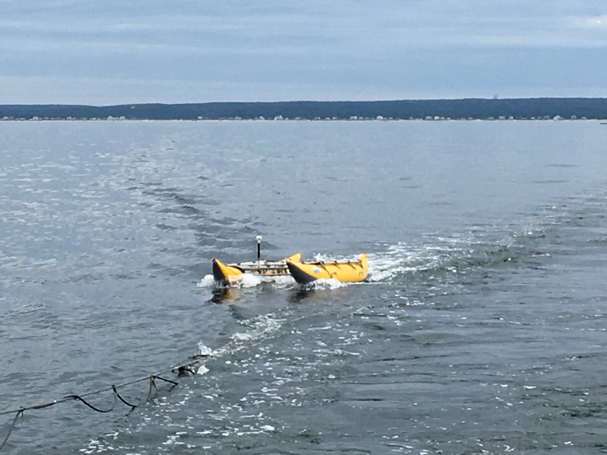 USGSCoastChange's tweet photo. #CapeCodBay2019 Subbottom/seismic systems allow us to "see" whats underneath the #seafloor. All the instruments on the cruise use sound to map the seafloor. The calmer the sea, the more consistently sound can be transmitted/received by the instruments. Flatter water= Better data! https://t.co/pCZbsuzkN7