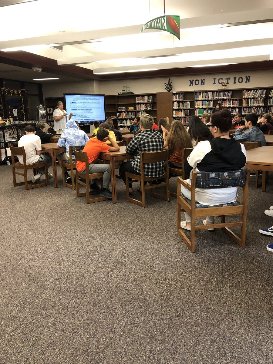 DoYourPartsch's tweet photo. 8th grade English getting instruction from @HeatherBalsley to help prepare for our grade wide debates. Which class will come out on top? Of course we think it will be #Squad240 @WBMS5 https://t.co/ME1SJhHIhm