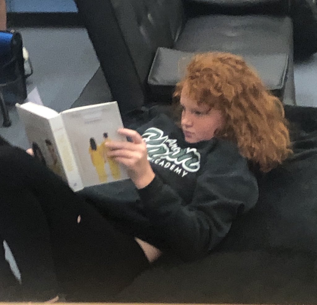 ClaytonLibrary1's tweet photo. All of our students checked out books that they love! #wcsdlibraries #claytonlibrary https://t.co/WxwLyAcXGm