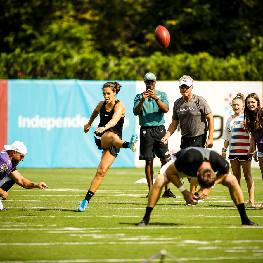 brfootball's tweet photo. USWNT legend Carli Lloyd is ‘seriously considering’ pursuing a career as a kicker in the NFL, according to  @MrogersFOX 🏈 https://t.co/9R7VwkGS3L