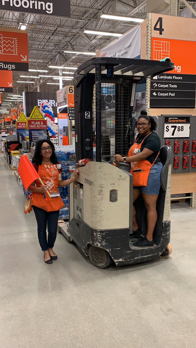 Coach_aj_LS's tweet photo. #CaughtWorkingSafe #hurricanepreparedness #ZoneOfSafety @HomeDepot6320 Thank you Kyla and Angela for making #SafetyFirst These ladies are working hard for our community getting their store ready for anything that may come our way. @Chris_J_Mangino @GingerLHanson @JacobRobertsTHD https://t.co/GrAyEZBFUm