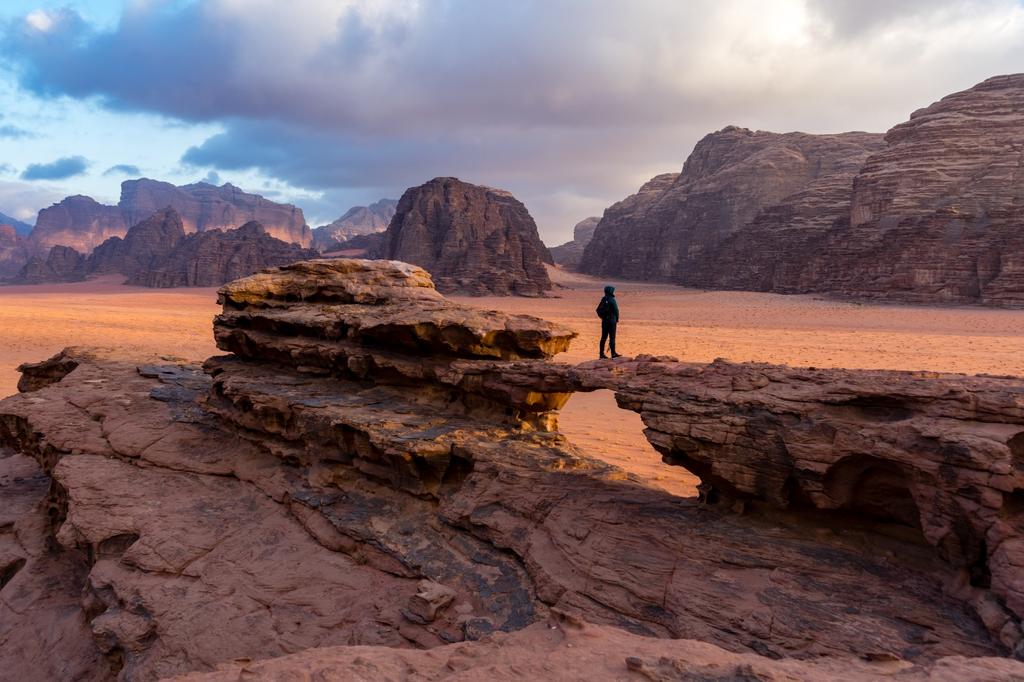 VadoApp's tweet photo. Wadi Rum, #Jordan�� 🏜 

Also known as the Valley of the Moon, #WadiRum is known for its otherworldly rock formations, mountains and red sands... it's said to be the closest you'll come to walking on Mars 🚀 

Is this one for the #bucketlist? ✔ https://t.co/toOda7kPN3