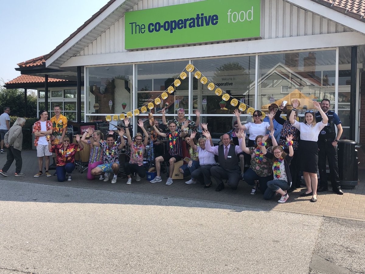 ethanwcoop's tweet photo. A huge thank you to everyone who made today possible! ☀️Fantastic to get out in the community, have local coop funeral and travel here and make today a day to remember! 💚#beingcoooy @frary_chris @SuchyNicole @mycoopfood @mycooplife @mycoop @Coop_Travel https://t.co/y1PoXb7InC