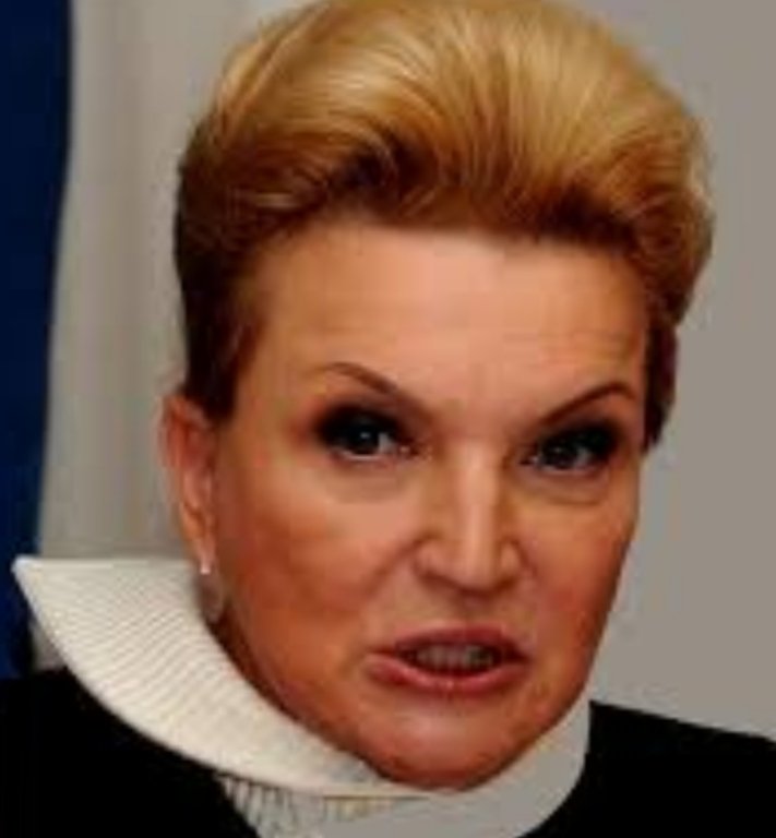 Дві години тому в Жулянах була затримана соратниця Януковича Раїса Богатирьова. Оновлюю подробиці - тут: t.me/The_Newsroom