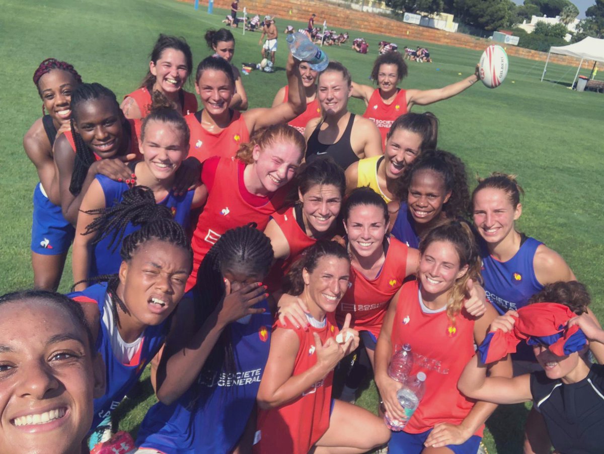 ShannonIzar's tweet photo. Reprise du rugby et déjà au Portugal pour un stage!:) Comme à l’image, tout ... va ... bien 🤓🤭
#onestbientintin https://t.co/tekhgmn2lu