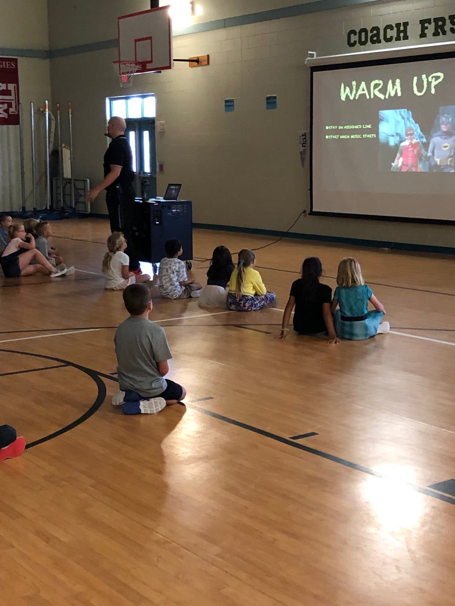 Ready to move!  JRES is off to a great first day ⁦<a href="/Supt_comalisd/">Andrew</a>⁩ ⁦<a href="/kerrygain/">Kerry Gain</a>⁩ ⁦@ComalLueck⁩