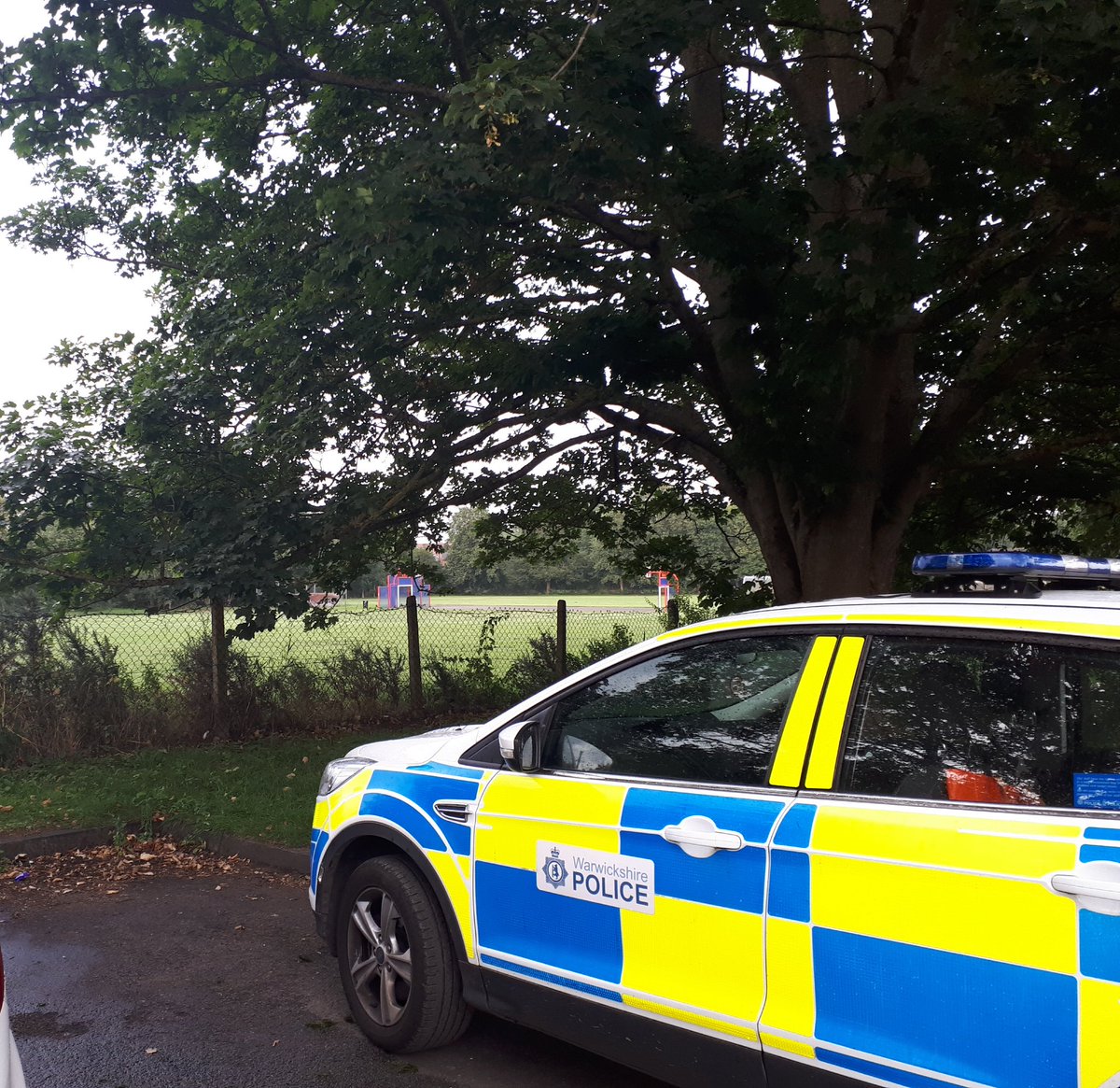 SouthamCops's tweet image. #asb patrols around #longitchington this evening. Engaged with local youths and seizing    contents of picture 2. #communitypriorities #youthengagement #keepingoutstreetssafe
