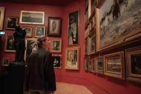 Valuers's tweet photo. Factors that might indicate a valuable painting involved in a claim. Pt. 1 of 3
-expensive, heavy gilded frames.
-artist's signature followed by academic / membership credentials, e.g. RCA, RA.
-exhibition labels on the back
#adjuster #insurance #waterdamage #firedamage #Toronto https://t.co/EFbAAfEeip