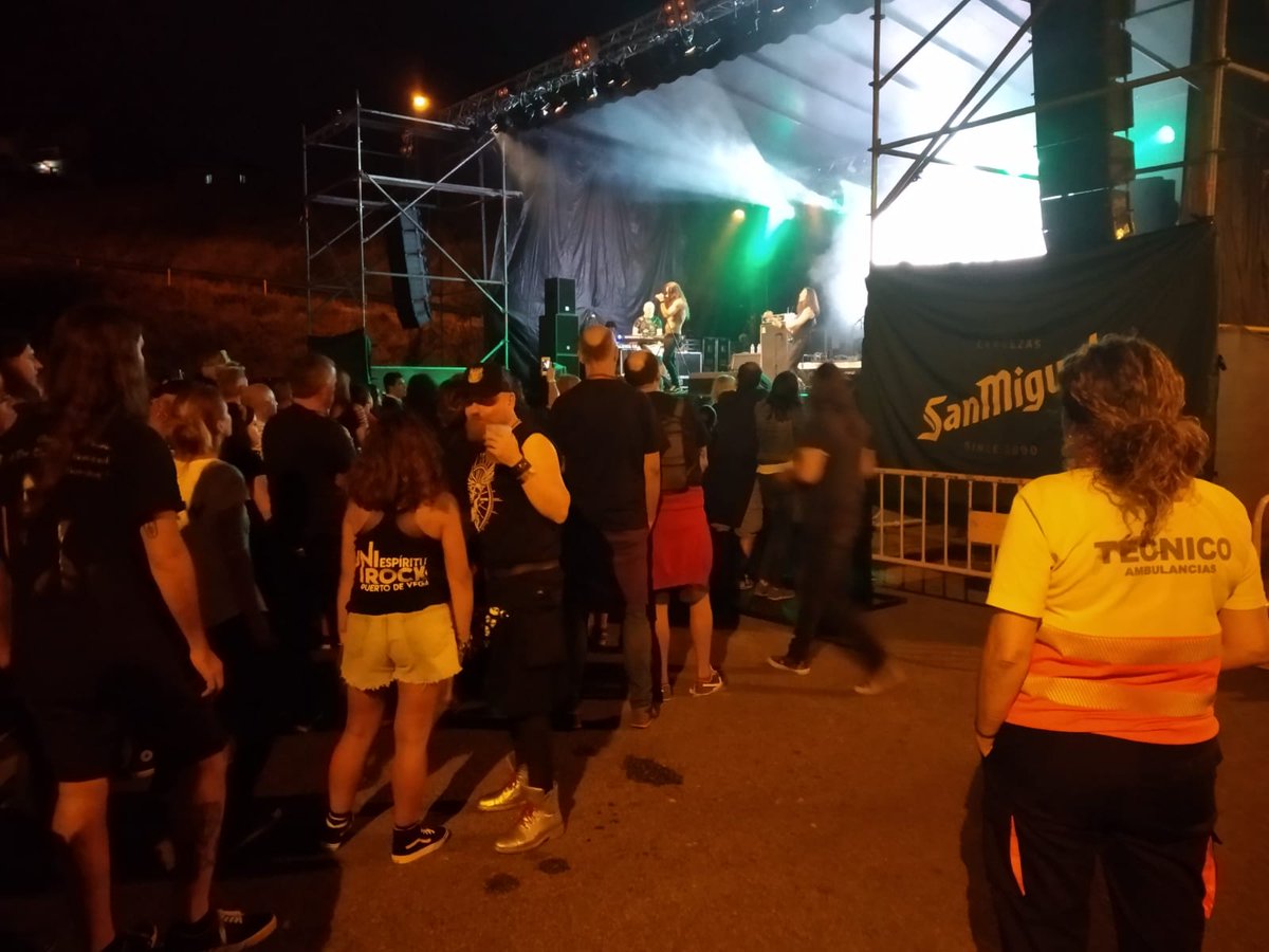 transinsa's tweet photo. 🚑 Os dejamos unas fotos de nuestros #TES en los eventos en los que #Transinsa ha estado velando por la seguridad de l@s asistentes durante este fin de semana 👇
📸 Unirock, Quincena Deportiva de Tapia, Subida a Castrillón y Día Jubilado en Villayon.
#PersonasQueAyudanAPersonas https://t.co/Pu6QX3mmjg