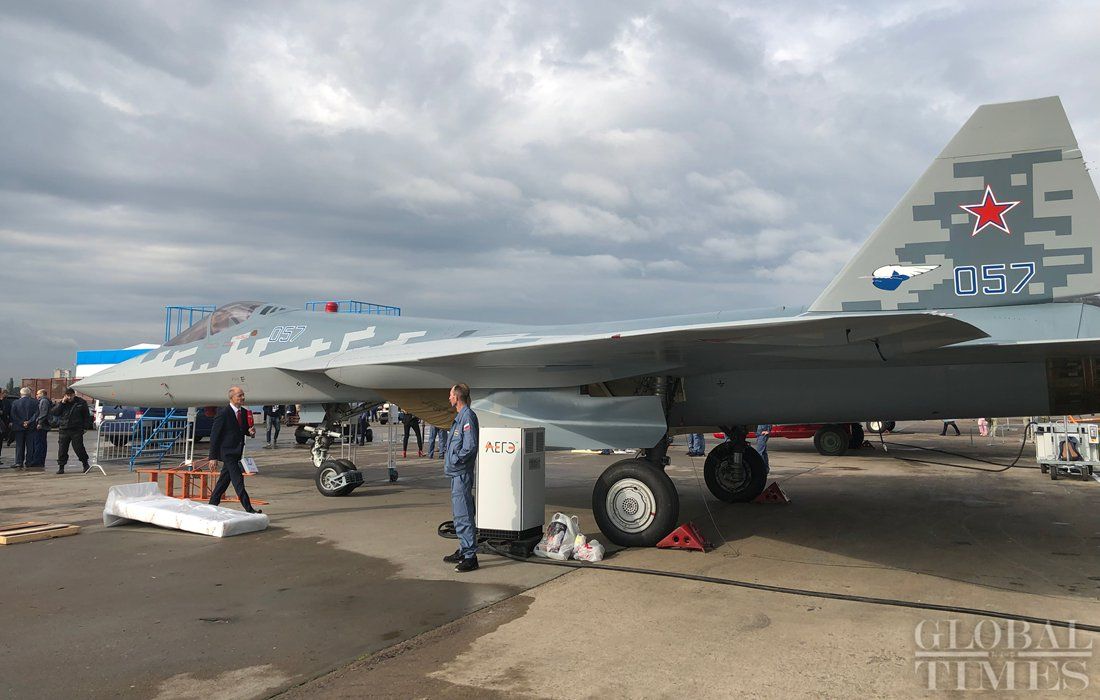 مقاتله Sukhoi T-50 PAK FA سيتغير اسمها الى Su-57  - صفحة 7 EC_eGoRXoAE9Bvn