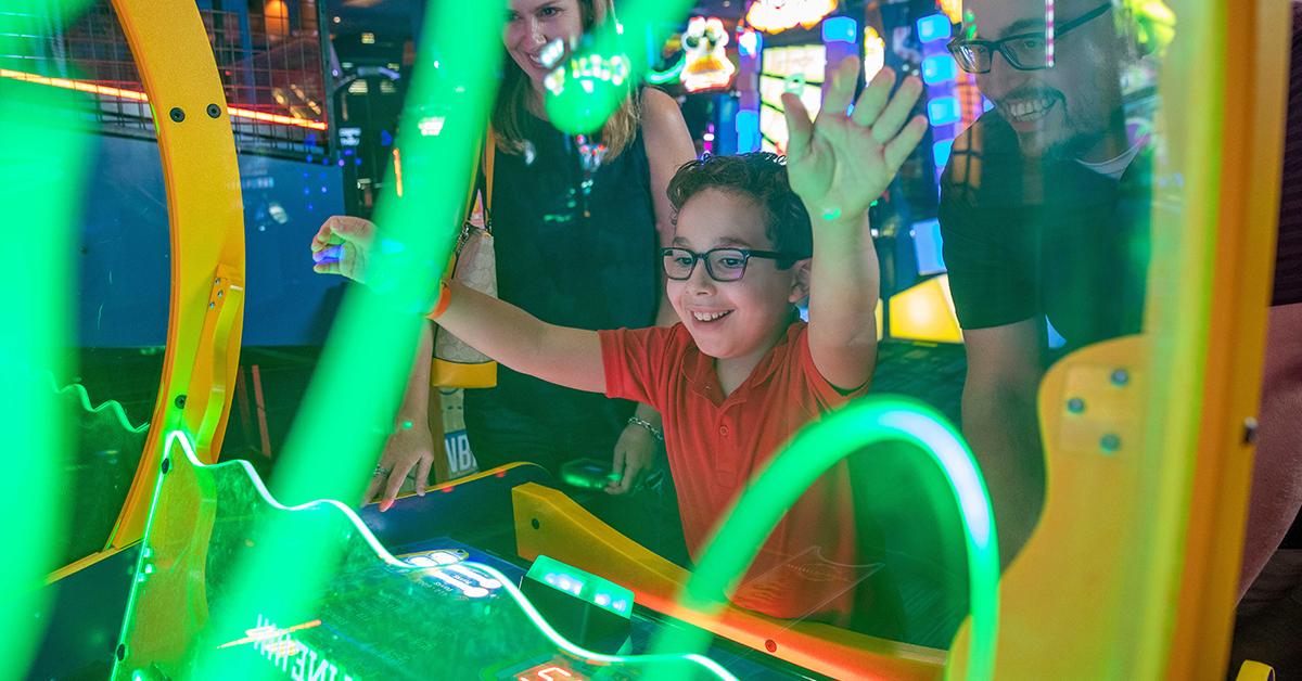 DaveandBusters's tweet photo. We're proud supporters of @makeawish 💫 Helping grant the wishes of kids like Max. To find out how you can help, visit https://t.co/yp7OzgVcYr #makeawish https://t.co/OgDNoEkIqS