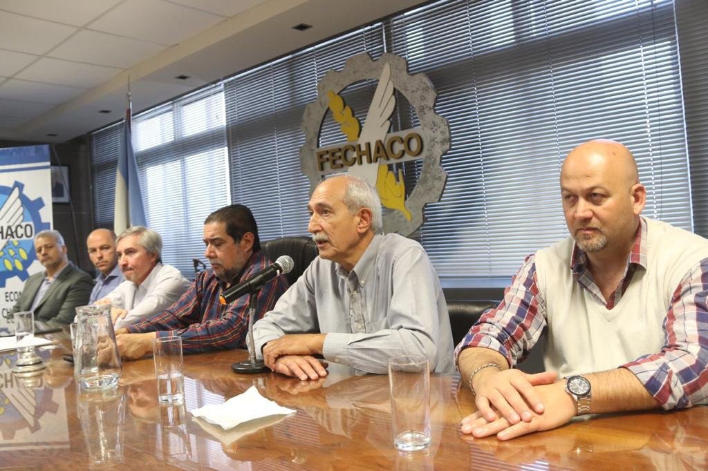 #GasNatural👉Bajo instrucciones del gobernador <a href="/domingopeppo/">Domingo Peppo</a> 
Hoy participamos en la Reunión Informativa sobre estado de obras de redes gas y condiciones para su conexión. <a href="/CucchiFernando/">Fernando Cucchi</a> #MiguelCabero #GasenChaco 👏👏👷‍♂️👷‍♂️ <a href="/fechacochaco/">@fechacochaco</a>