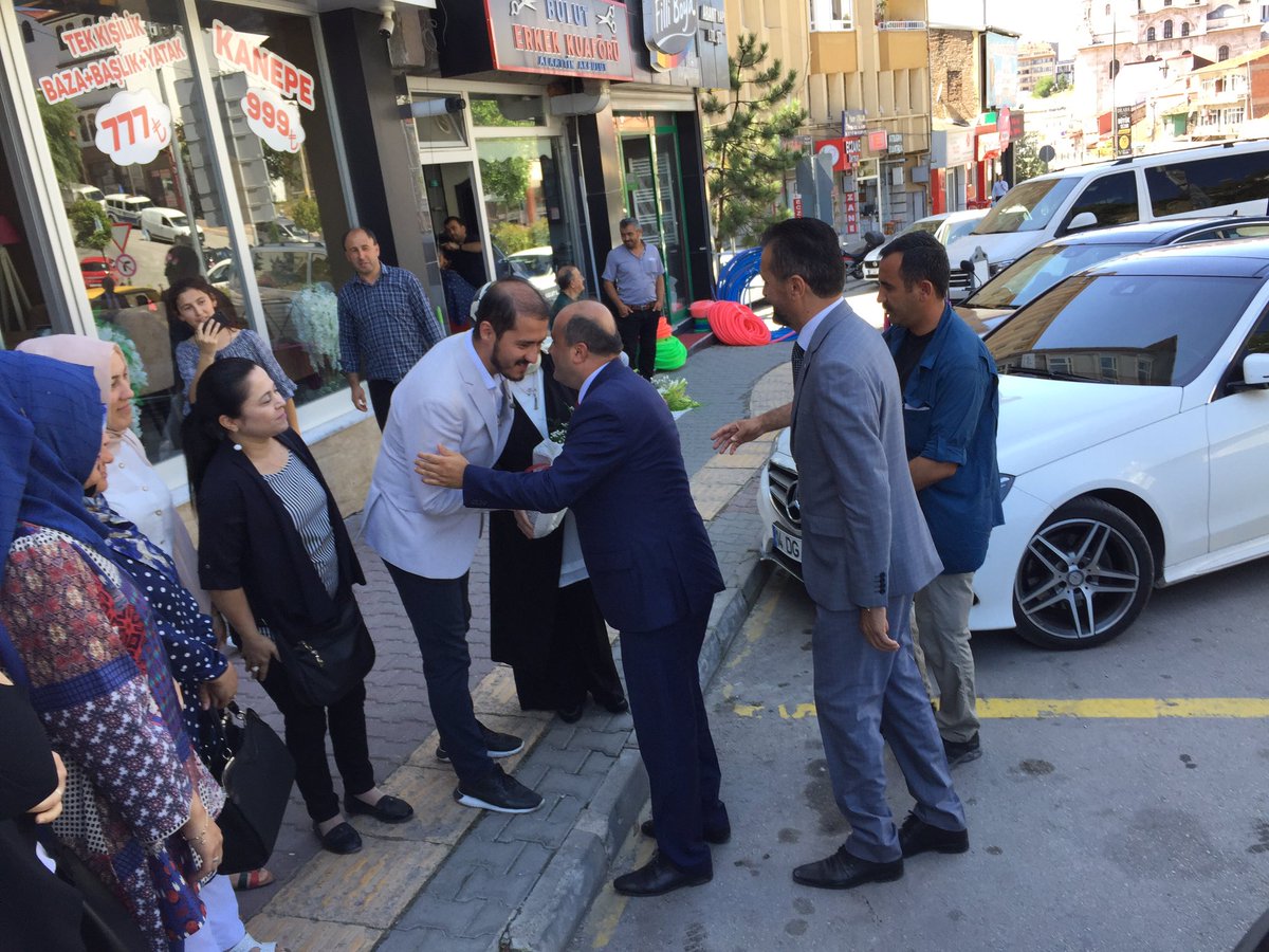 boluakgenclik14's tweet photo. Bir dizi ziyaretler ve programlar dolayısıyla İilimizde bulunan Tarım ve Orman Bakan Yardımcımız Sn.@FatihMetinBolu İl Başkanlığımızı ziyaret ederek teşkilat mensuplarımızla bir araya geldi. https://t.co/iUywxu0v0h