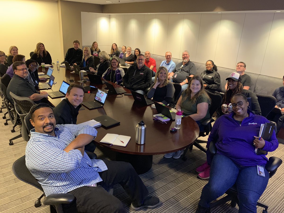 GregHutmacher's tweet photo. Consumer Markets Experience &amp; Operations All Hands meeting- Richardson team! https://t.co/0jppZS3JcT