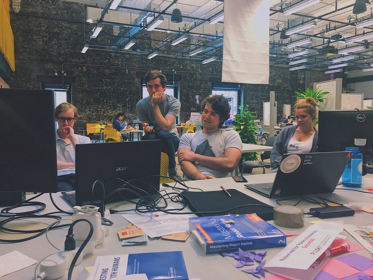 meetsnowball's tweet photo. The software development team is working hard on building the app 💪 #startuplife https://t.co/QTkr7IOsmc