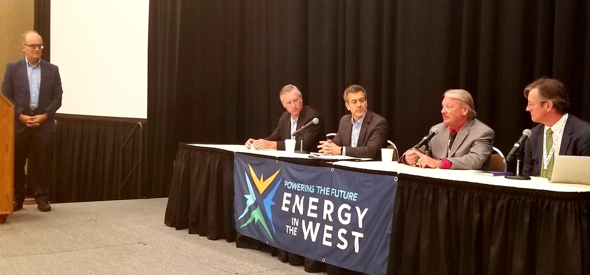 EventsApg's tweet image. Morning panel talking renewables and energy storage in the #West. 
Mod: Tom Ranken, President and CEO, @wacleantech. Panelists: Brian Young, @WAStateCommerce; Greg Cullen, @EnergyNorthwest; Curt Kirkeby, @AvistaUtilities; and Russ Weed, CleanTech Strategies. #EnergyintheWest