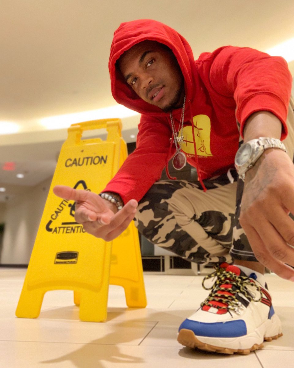 _tdrlorrobert's tweet photo. Caution This Sum Real 💧 I Aint Nun Like Ya BabyDaddy 🤪He A DustyBusta🤮 Ima MaaFuckka  #ShopAnomaly😘 #ProjectRebel🎸 https://t.co/K1hnPFCkR7