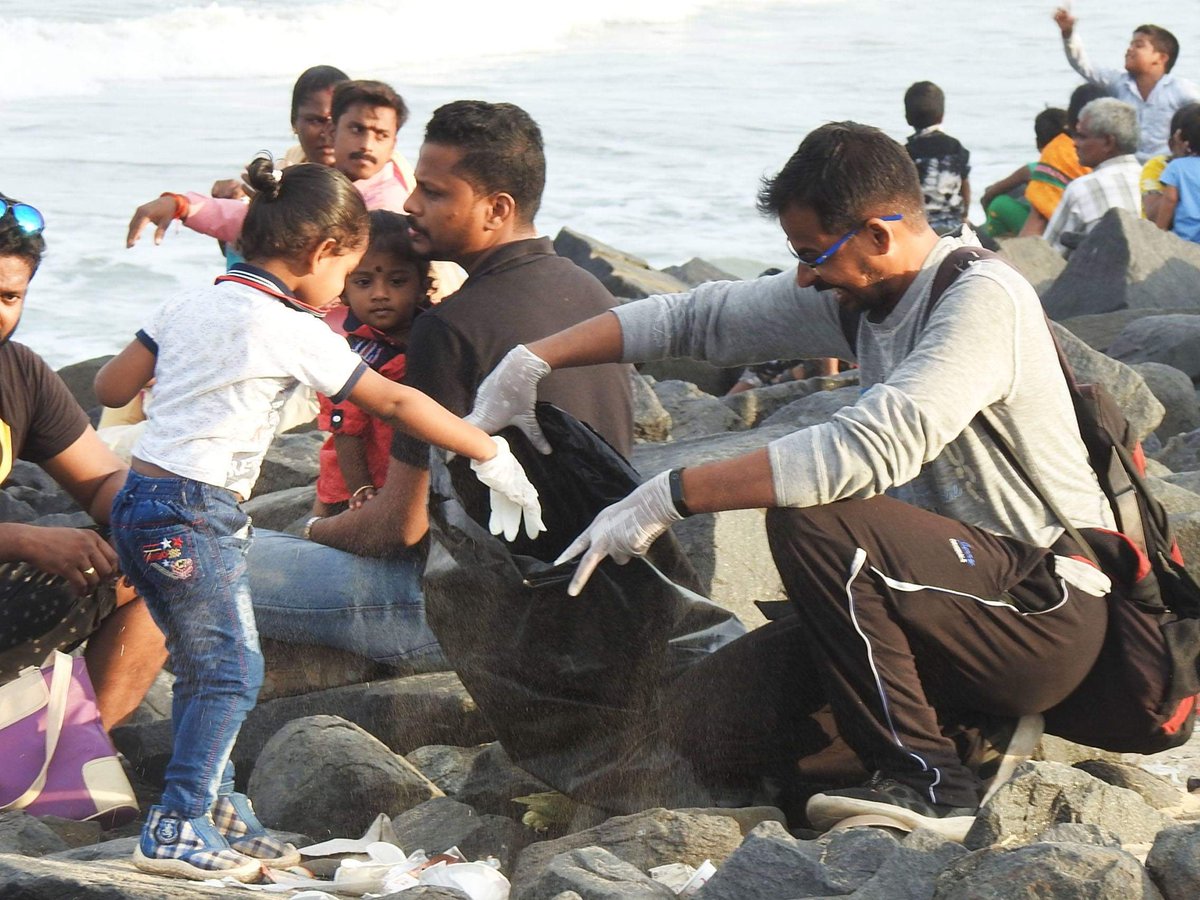 KumaranKandha's tweet photo. Rock Beach Cleanup Drive
On 24th August Sunday myself &amp; Master #Ritesh along with our #KPC team did Beach Cleanup.
@keeppondyclean
@ashapondy @LGov_Puducherry @swachhbharat @thekiranbedi @skannanpondy https://t.co/xadeFMhOa1