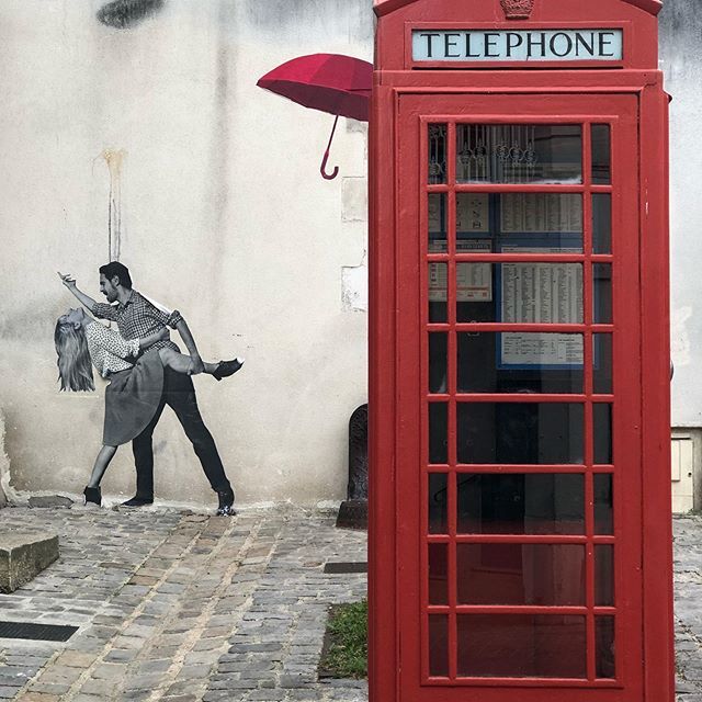 haveneverbeen's tweet photo. Romantics in #Auxerre 💜🇫🇷💋 #streetphotography #fromstreetswithlove #streetartglobe #streetartistry #frenchkiss #france #bourgognetourisme #auxerretourisme #yonnetourisme #telephonebooth #travelphotography #traveldeeper #travelgram #travelgirl #travel… https://t.co/gDqzRivXDU https://t.co/gqhQ87Nndz