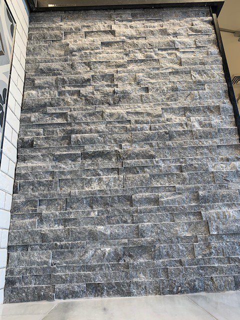ArizonaTile's tweet photo. Do thunderstorms enchant you? Do oceans captivate you? If so, then #ArizonaTile has the ideal #stackstone for you! Ocean Storm 3D Stackstone is perfect for fireplaces or feature walls. Our Denver, CO location has a new install featuring this stunning # ... https://t.co/JAQCb1Rrp0 https://t.co/fukycgU2SB
