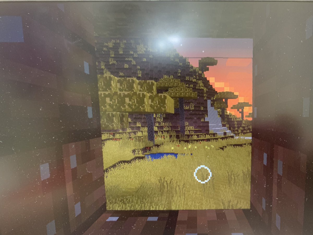 よこた マイクラの自宅窓から朝焼けに口付けてる