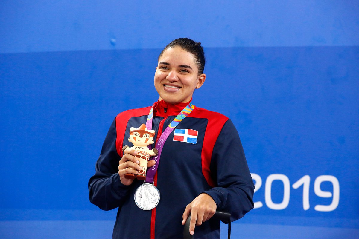 Nace una campeona en la República Dominicana. 🇩🇴 🥈💜

📷: Enrique Cuneo/Lima 2019