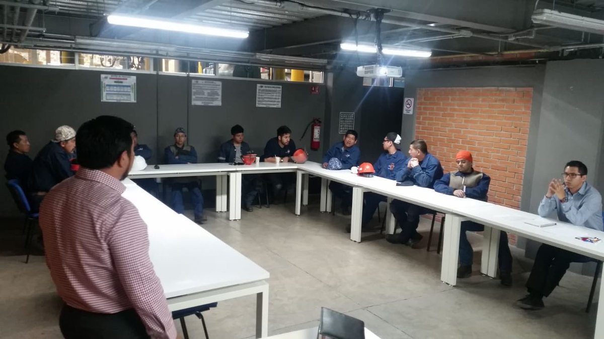 FederacionAJB's tweet photo. Atendiendo las inquietudes de los compañeros de la empresa Copisa SA de CV, la Unidad único camino.
@AlbertoJuarezB https://t.co/XH5yYqqyQJ