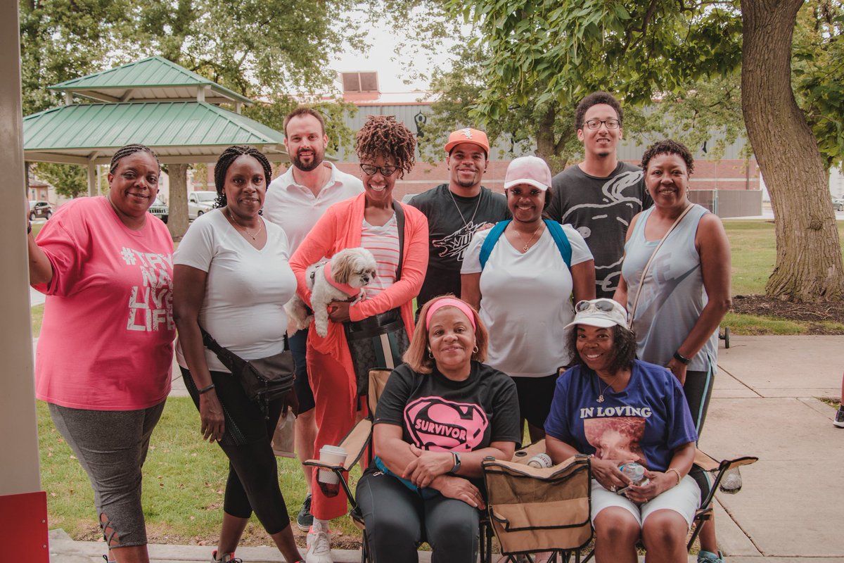 These are most of the amazing volunteers that really made the Bookbag Drive successful! They are the real MVPs! 📸 @TheKodakChris
#givingback #volunteer #volunteering #community #backtoschool #bookbagdrive #chicagoyouth #chicagoland #positivevibesonly #goodday #realmvp #blessed