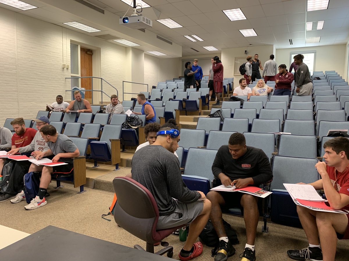 CoachGiancola's tweet photo. Increasing Football IQ can make good players & teams GREAT. Had older guys teach younger guys about tight dividers in our meeting with @GoArmyEdge.... why they're important and our responses based on call. Their team, their voices #playerscoachingplayers #classroomthrowback https://t.co/Z689m7nRQa