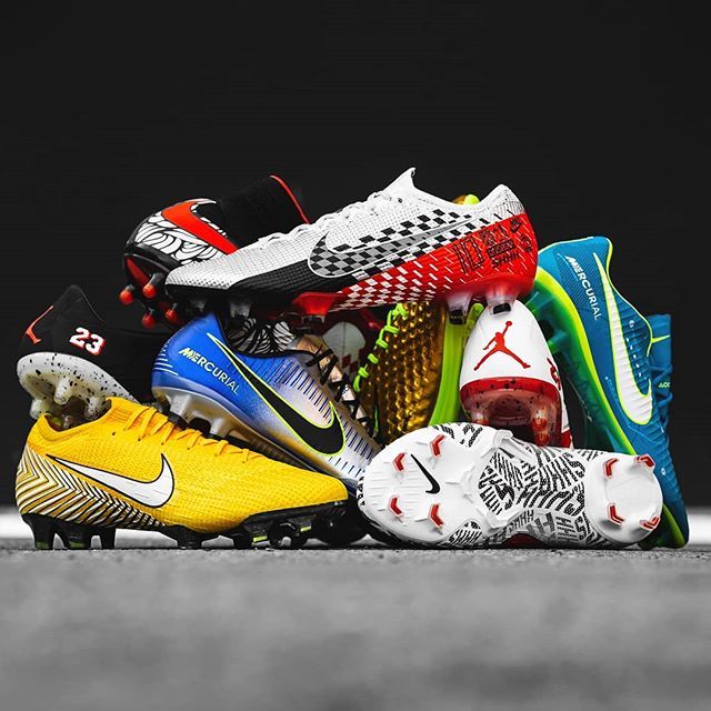 We know it's a tought question 👀 But which one of the NJR signature boots is the best looking? 🤔
--
#nikefootball #mercurial #hypervenom #neymar #unisportlife ift.tt/2KXZlOo