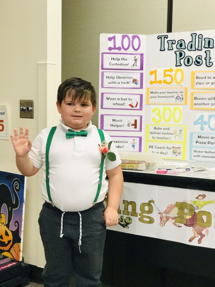 MsHaysCounselor's tweet photo. The Trading Post has officially opened for the 2019-2020 school year 🙌🔊🏧🛍 @MendenhallHorns @MendenhallFirst @MendenhallKinde #MendenhallLearns @cityofplanotx @Plano_Schools @Plano_Now https://t.co/7bLBZyaME5
