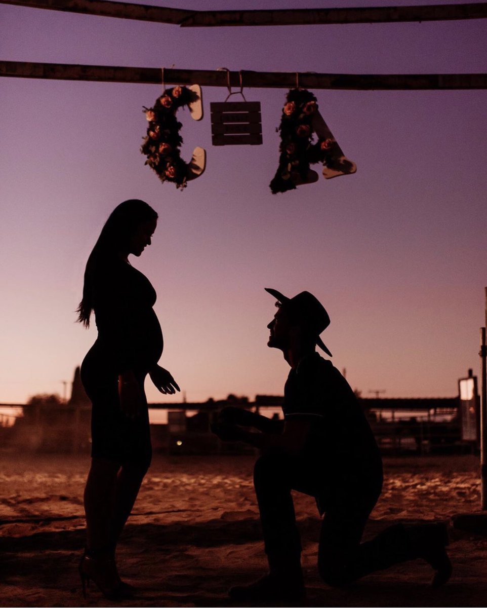 piyapiyanka's tweet photo. Cassie is pregnant .
Cassie is engaged.
This is what happens when you drop that zero 👏🏽This energy is inspiring 🙌🏽😍♥️ congratulations 🎈 #MrsFine https://t.co/DzpmKMNLpW