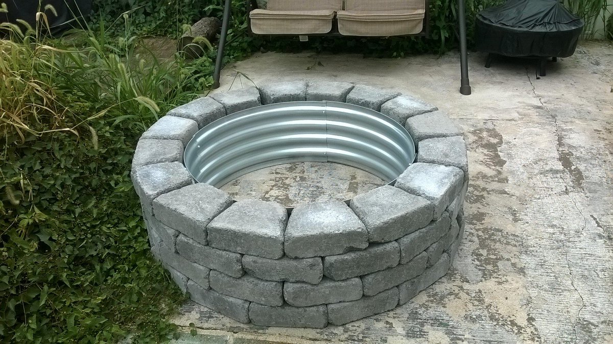 xantny84x's tweet photo. Finally - yay!! Just in time for fall!!! #DIYFirePit #FirePit #Smores #Campfire #FallCampfires https://t.co/PllZudk1IE