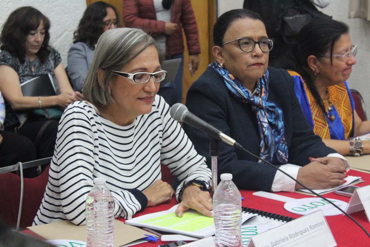 SeMujeresCDMX's tweet photo. #Semujeres En la instalación y sesión ordinaria del Gabinete de Igualdad Sustantiva y Violencia contra las Mujeres. El cual estará conformado por las alcaldías y diversas dependencias de la Ciudad de México 🇲🇽 #Mujeres #DDHH #ErradicaciónViolencia #Programa2019 https://t.co/R6Cq3Q8KSz