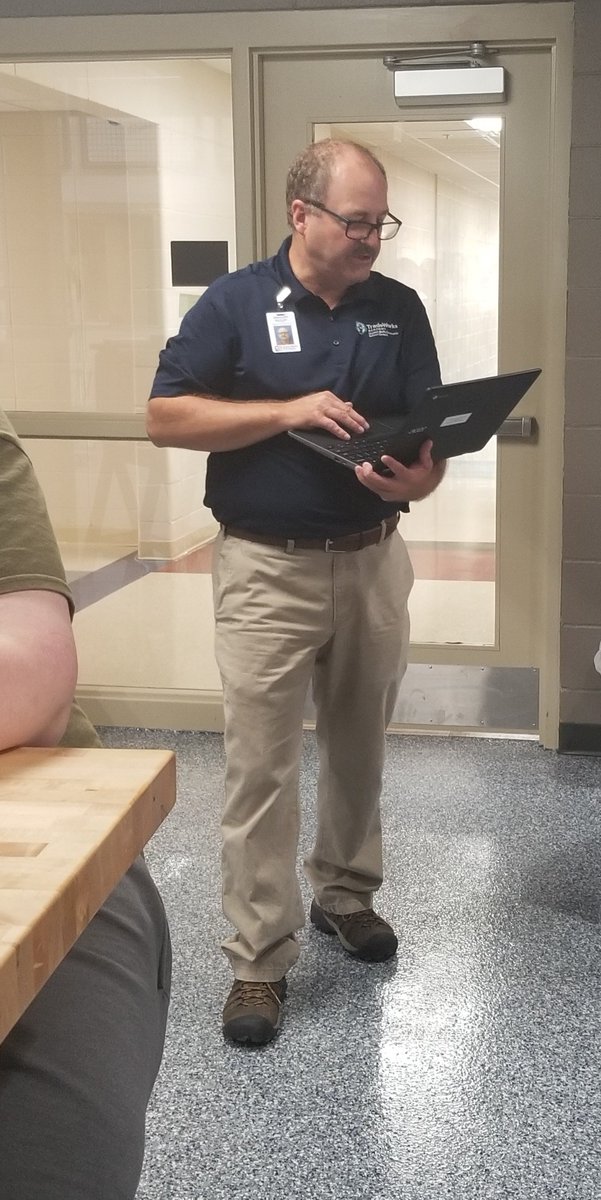 mbrunge's tweet photo. First day for AL's TradeWorks Academy with new (to CB) teacher, Mr Greg Ratliff! #TradeWorksCB #AchieveMore #firstday4CBschools https://t.co/vABpUqQRH6