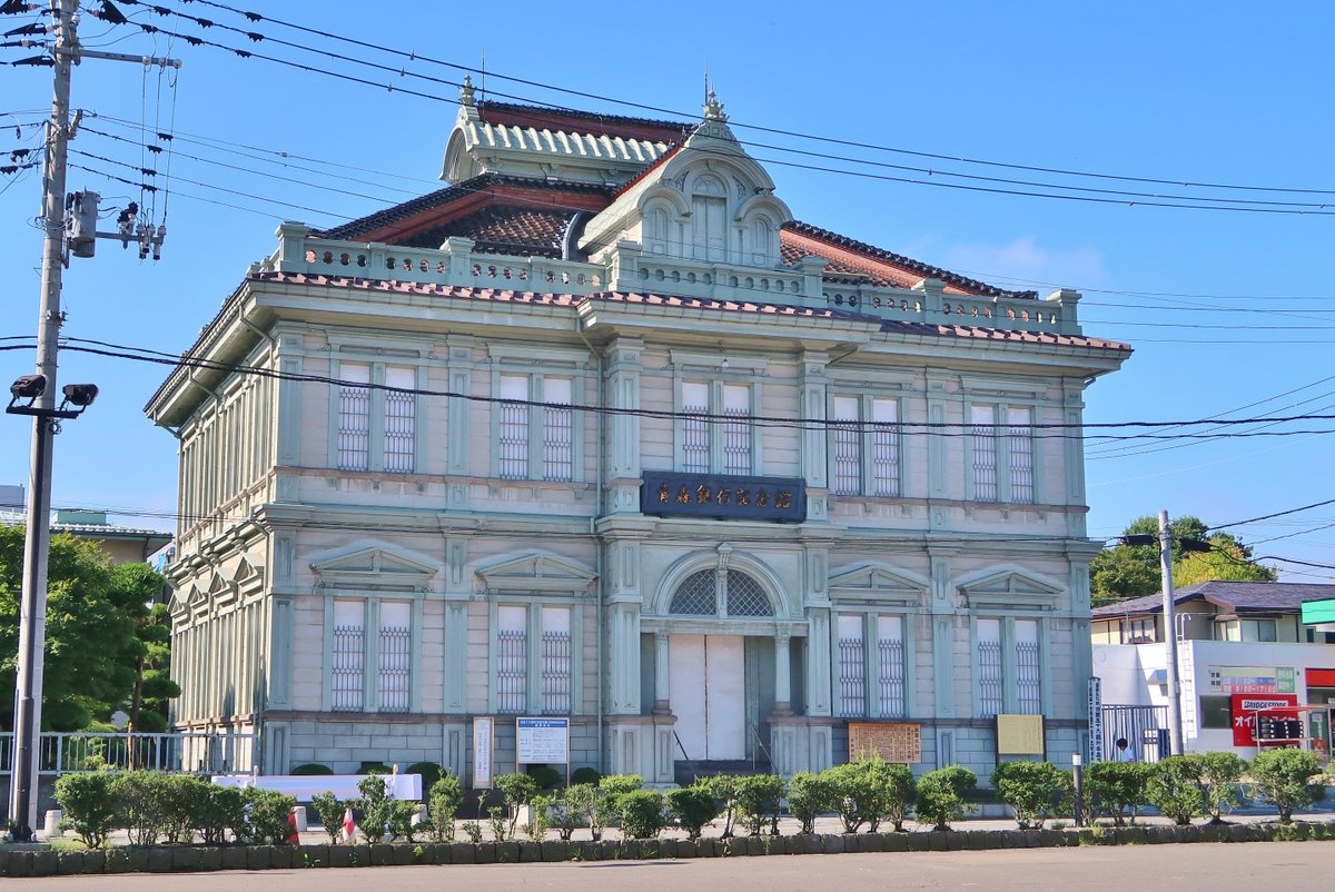 fujisawa_uruu's tweet photo. 29.もっと評価されるべき土地
弘前、おすすめです！
城下町あり、近代建築あり、前川國男建築あり、旧軍遺構あり、庭園あり、国立大学あり、三セクじゃないローカル私鉄あり、桜あり、ねぷたありとその辺の県庁所在地に負けないくらいの面白い街です。 https://t.co/9uDgqWtTiE