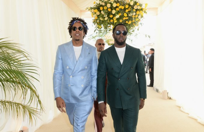 TheHype984's tweet photo. .@Diddy defends .@S_C_ (JAY-Z’s) NFL partnership: “I believe he is going to do some incredible things” #Hits984 https://t.co/hNaNNSGCWC